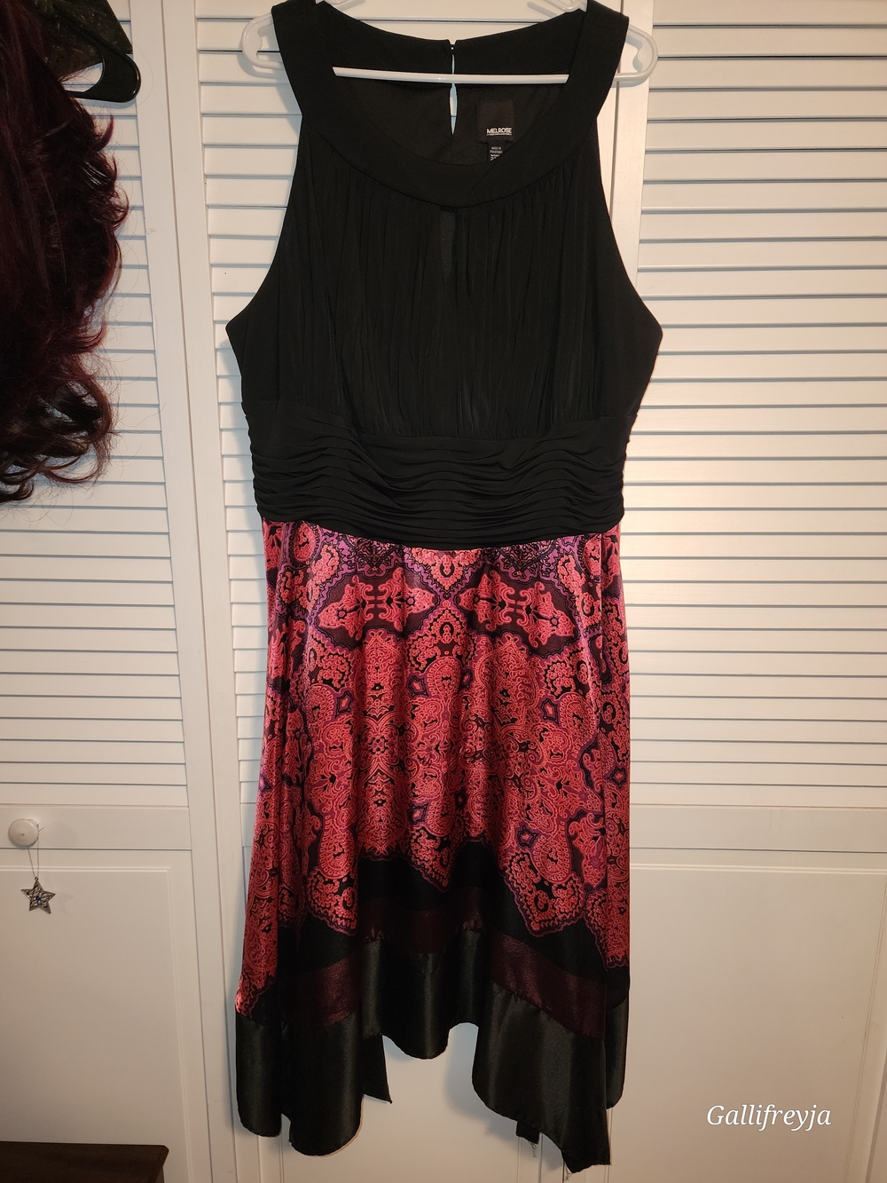 Melrose Woman Black & Pink Paisley Patterned Sleeveless Fit-and-Flare Dress